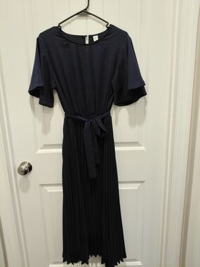 Navy Maxi Dress with Tie Waist and Pleated Skirt